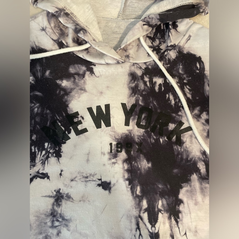 SHEIN Monochrome Tie-Dye Hoodie